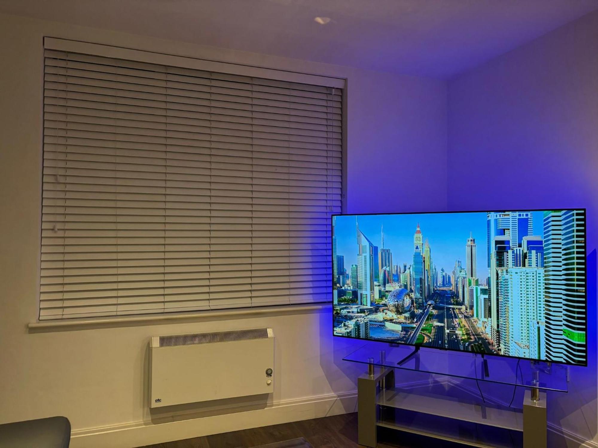 24-7 Secured City Centre Apartments With Free Underground Parking And Wifi Birmingham Exterior photo