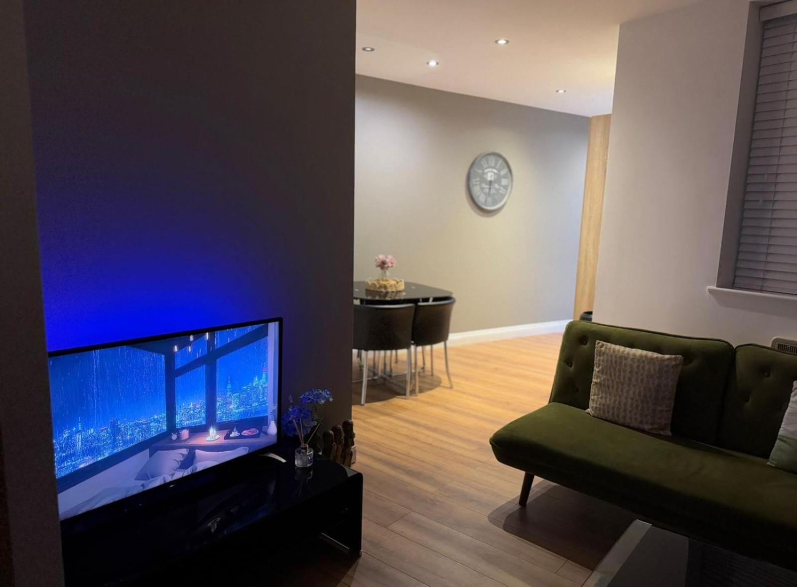 24-7 Secured City Centre Apartments With Free Underground Parking And Wifi Birmingham Exterior photo