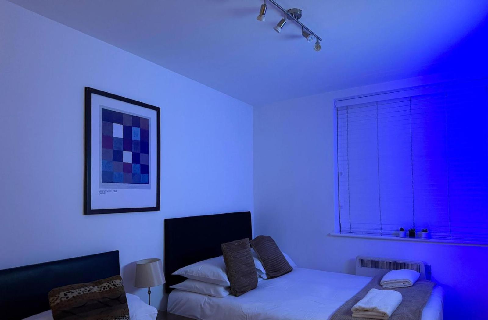 24-7 Secured City Centre Apartments With Free Underground Parking And Wifi Birmingham Exterior photo